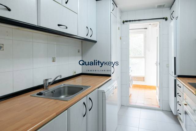 Piso en Venta en Calle de Suecia, 3 en Rosas - Musas