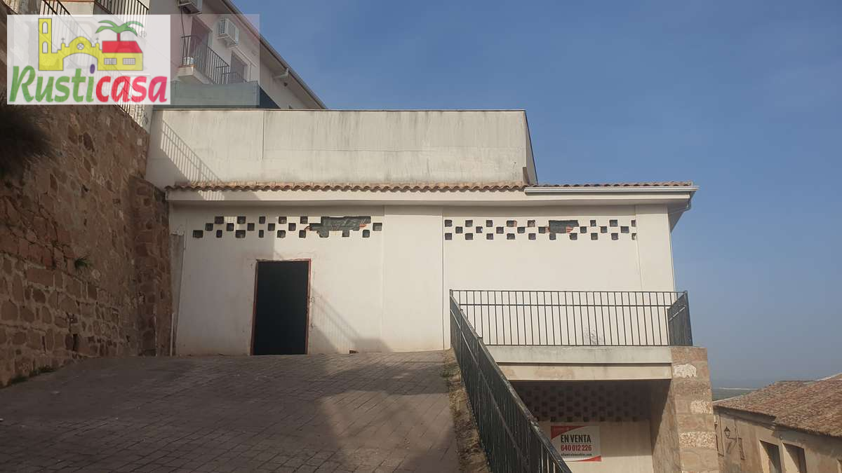 Vista exterior de Local de lloguer en Baños de la Encina
