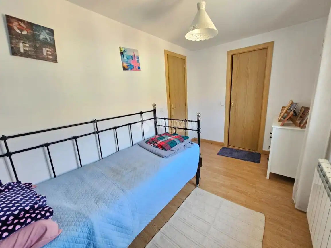 Habitación de Casa adosada en venta en Madrid con Calefacción