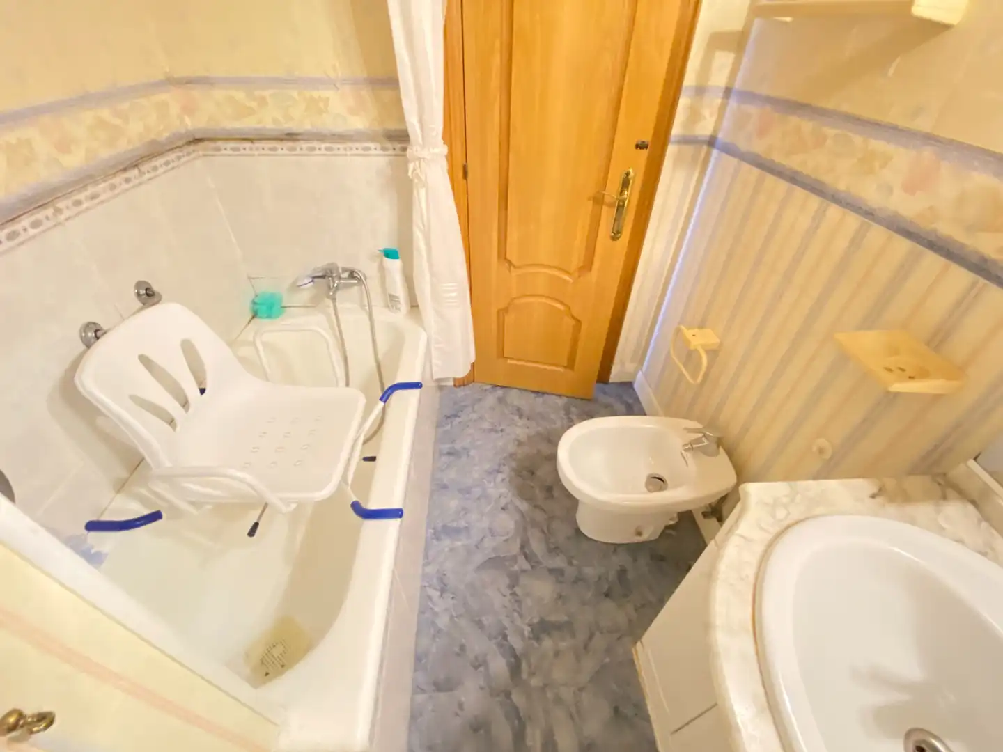 Baño de Piso en venta en Gernika-Lumo con Calefacción, Terraza y Amueblado
