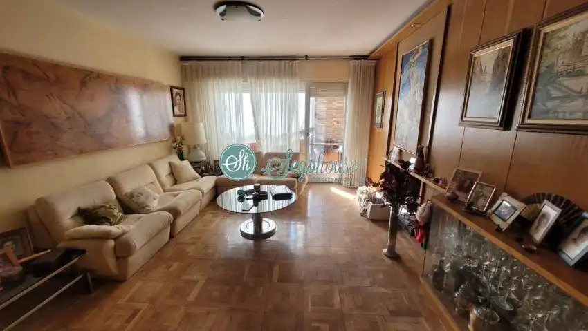 Piso con ascensor en venta en Ezequiel González - Conde de Sepúlveda, imagen 2