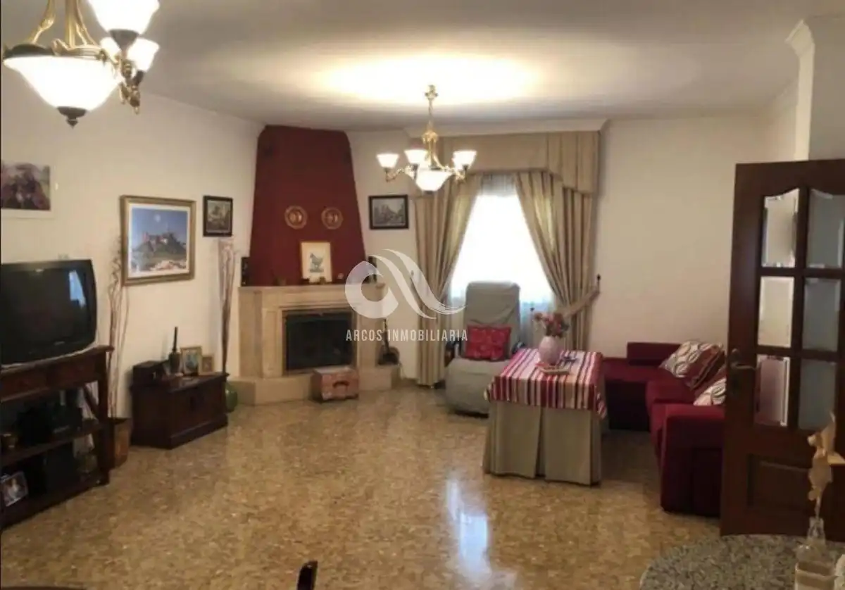 Chalet en venta en Periurbano Oeste - Sierra