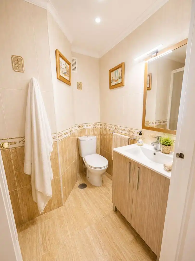 Baño de Piso en venta en Marbella con Balcón