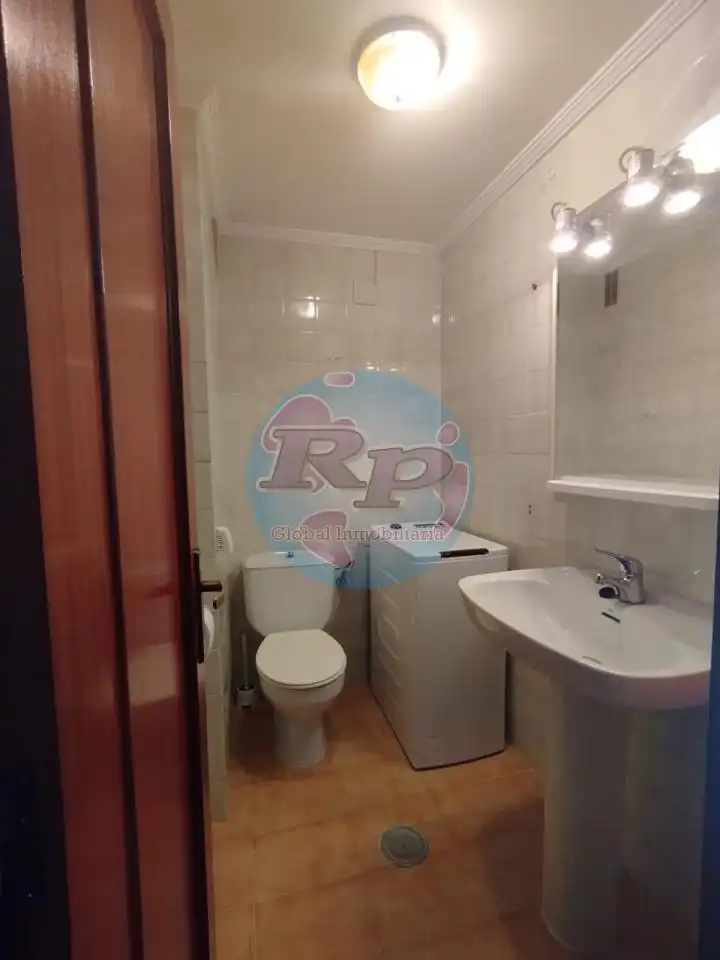 Badezimmer von Wohnung zum Verkauf in Villablino mit Heizung und Terrasse