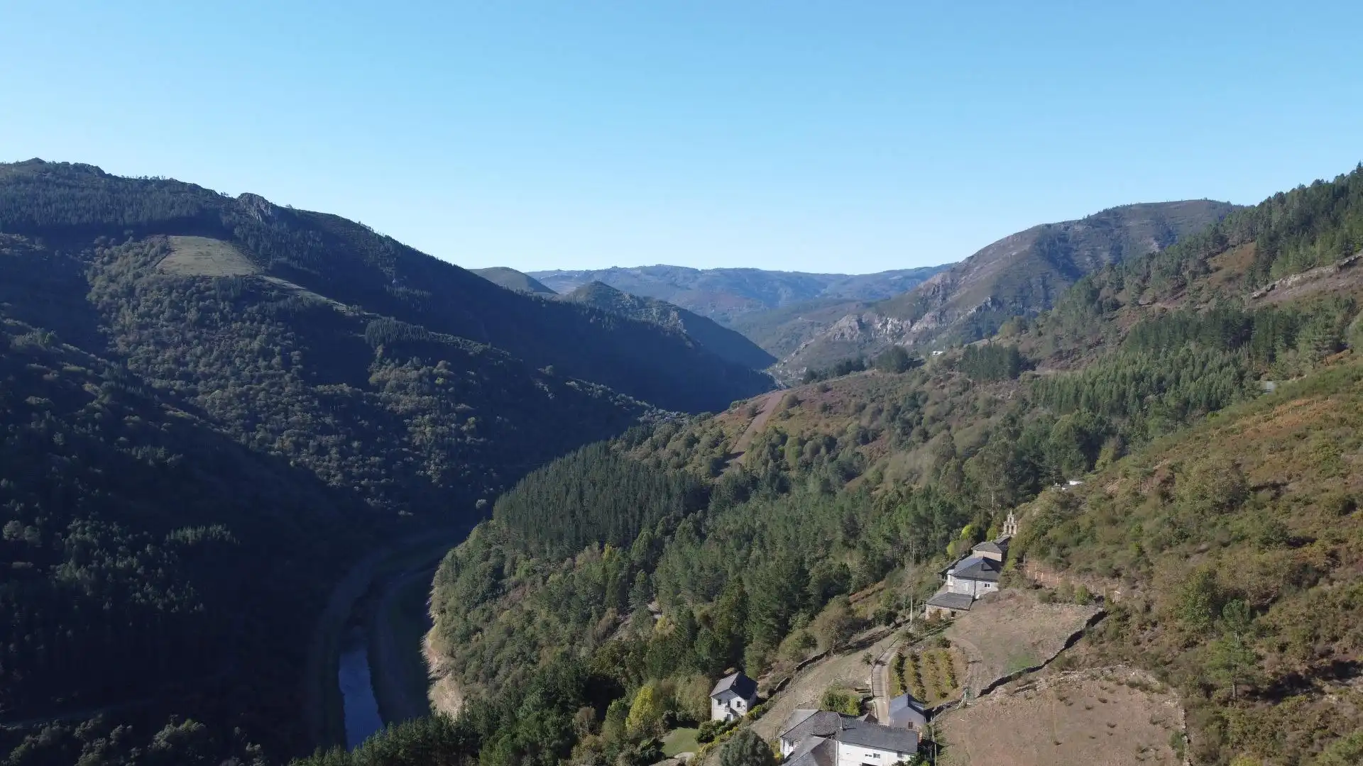 Vista exterior de Finca rústica en venda en Negueira de Muñiz , Lugo