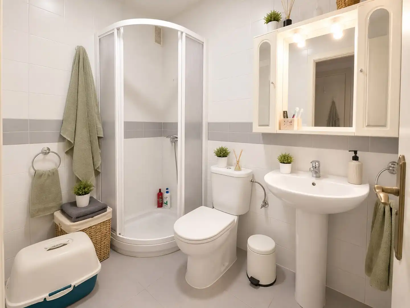 Baño de Piso en venta en Sevilla con Terraza y Trastero