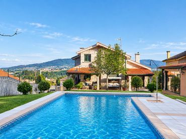 Maison avec piscine à vendre à LG. TOXEIRA