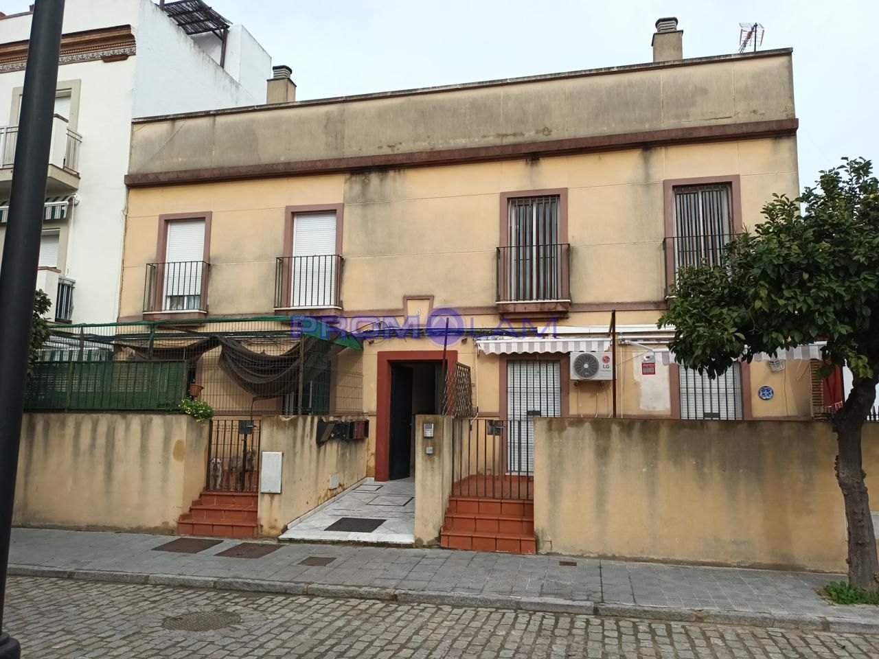 Exterior view of Flat for sale in Gelves  with Terrace