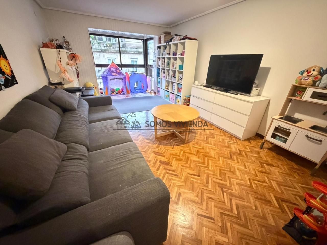 Sala d'estar de Pis en venda en Ourense Capital  amb Calefacció i Traster