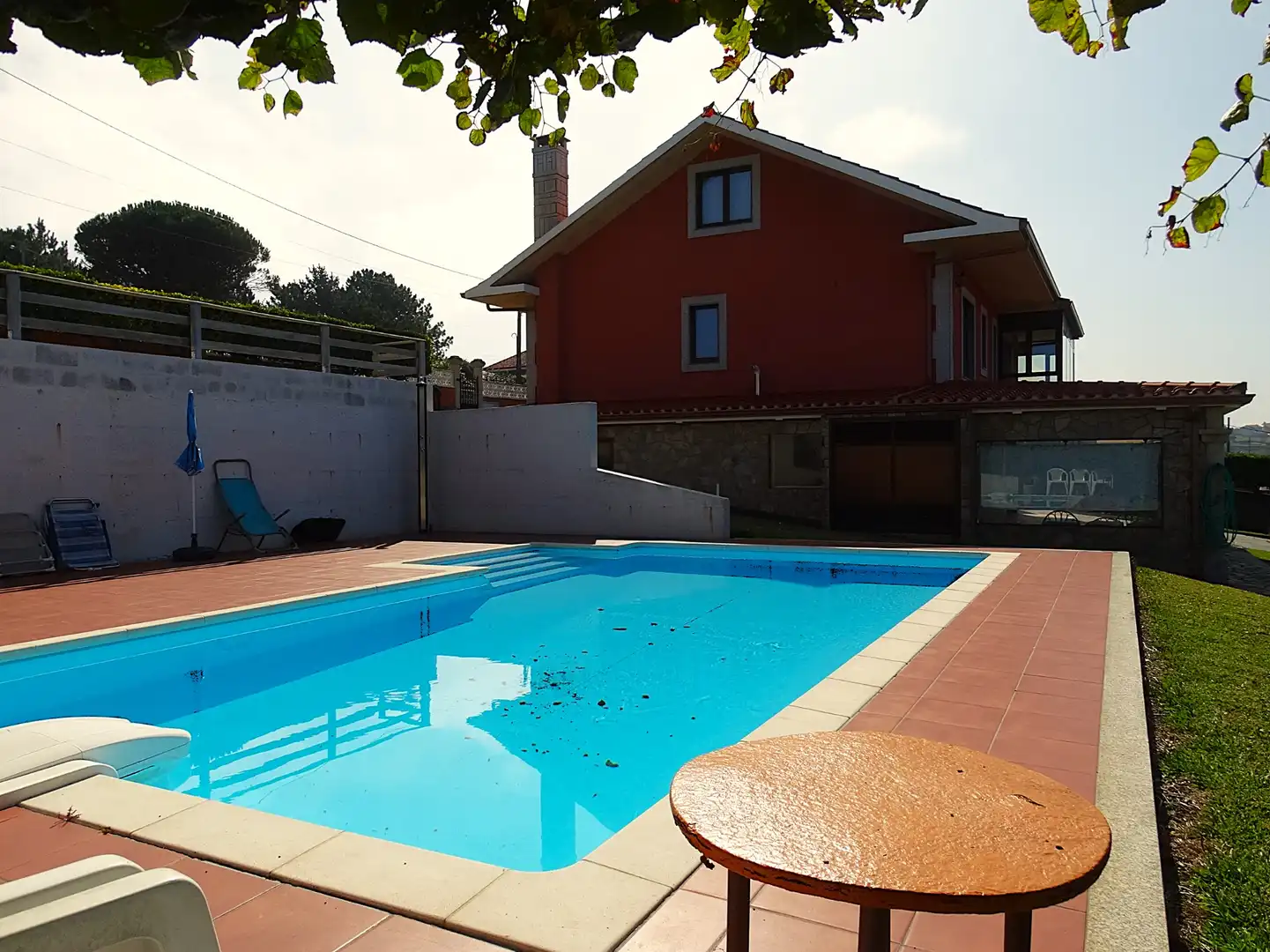 Piscina de Casa o xalet en venda en Valdoviño amb Calefacció, Jardí privat i Parquet