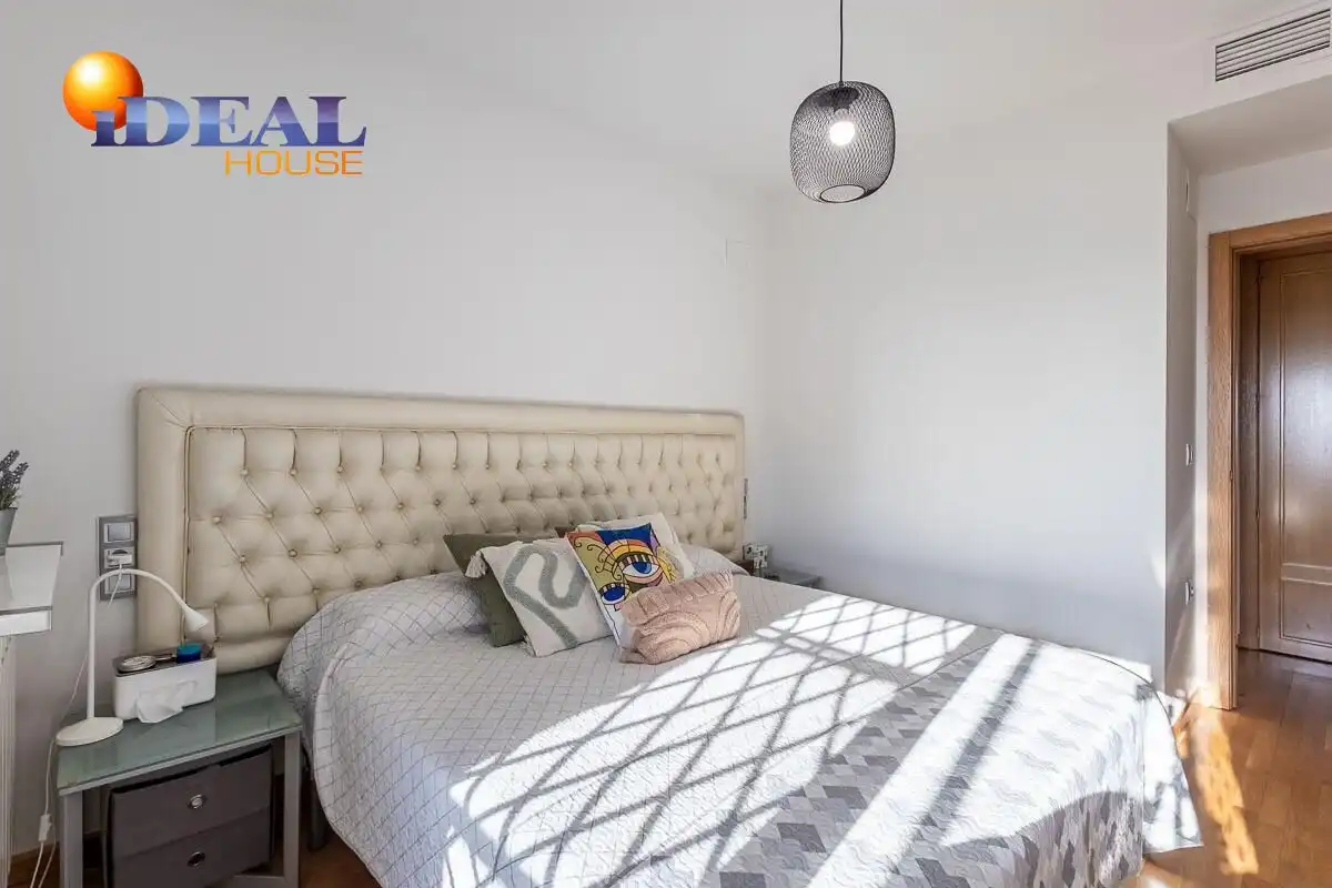 Penthouse mit Pool zum Verkauf in Avenida DE LA ILUSTRACION, imagen 18