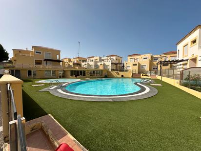 Piscina de Casa adosada en venda en Antigua amb Terrassa i Balcó