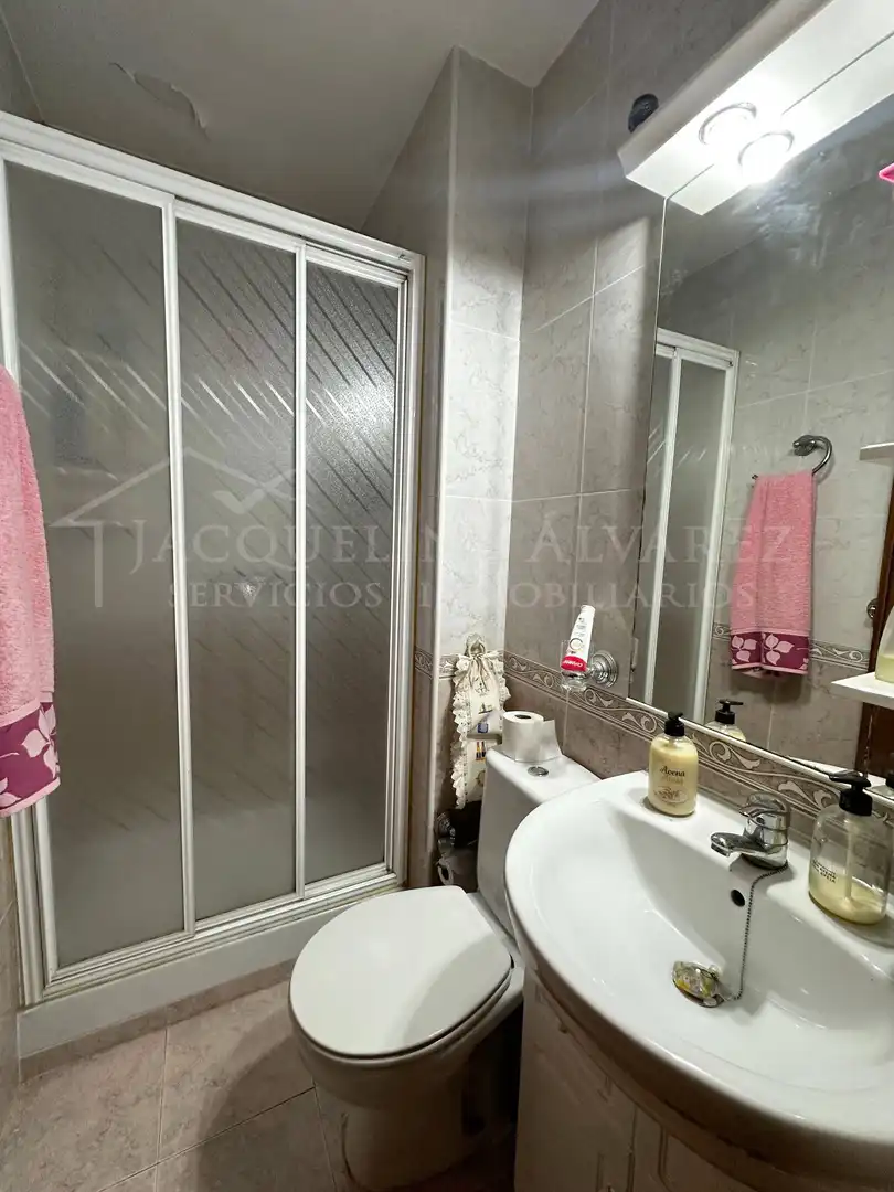 Baño de Piso en venta en Madrid con Aire acondicionado, Calefacción y Amueblado