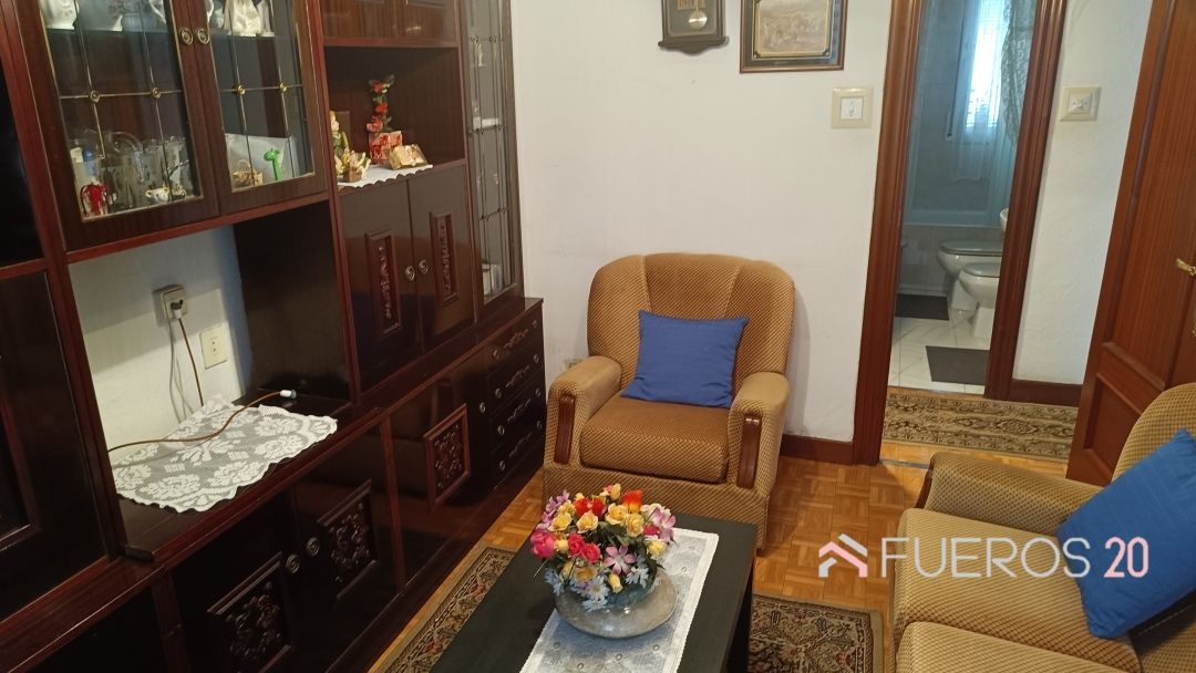 Living room of Flat for sale in Barakaldo   with Terrace, Furnished and Balcony