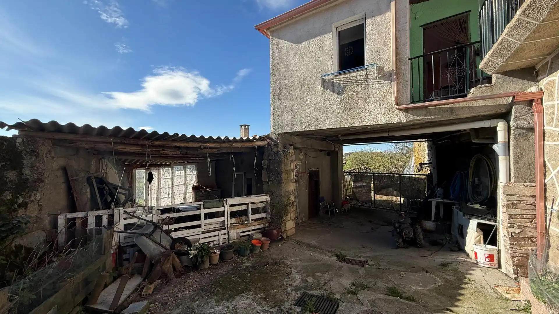 Vista exterior de Finca rústica en venta en Allariz con Jardín privado, Terraza y Amueblado