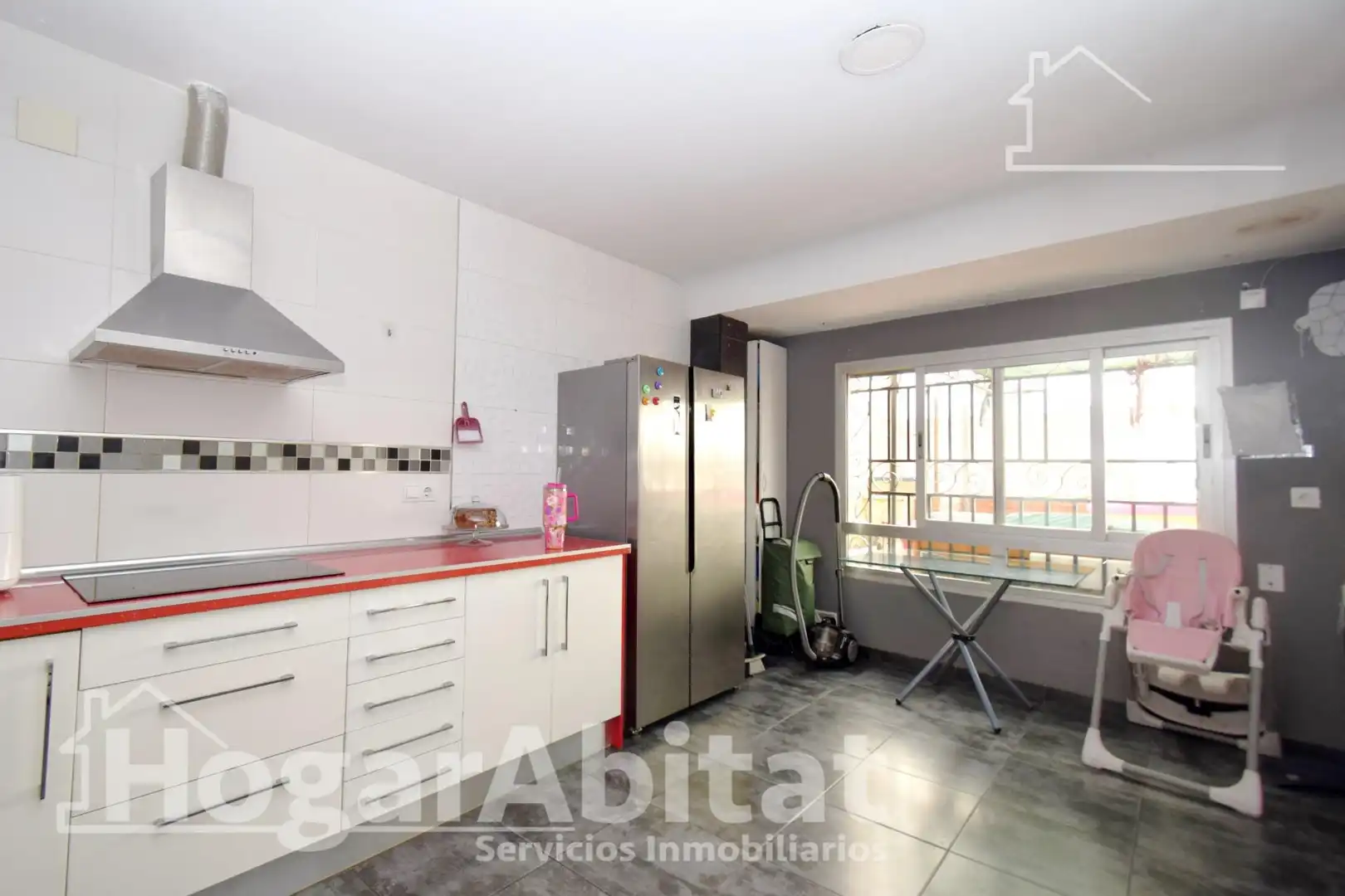 Cocina de Ático en venta en Catarroja con Terraza, Trastero y Balcón