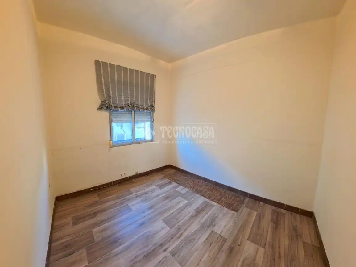 Habitación de Piso en venta en Alicante / Alacant con Terraza y Balcón