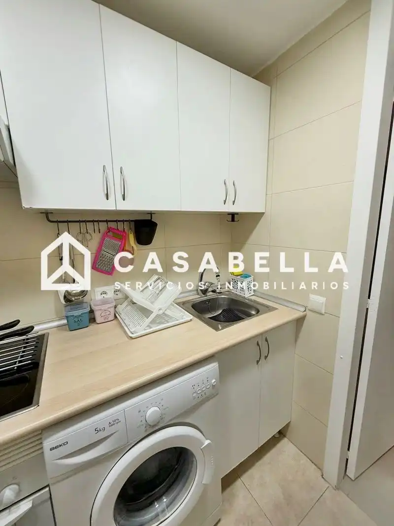 Kitchen of Flat for rent in El Pla del Real