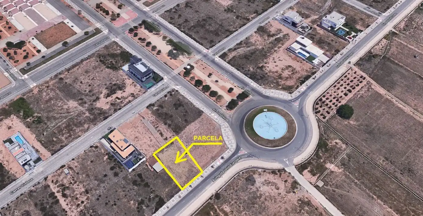 Terreny residencial en venda a Piscinas