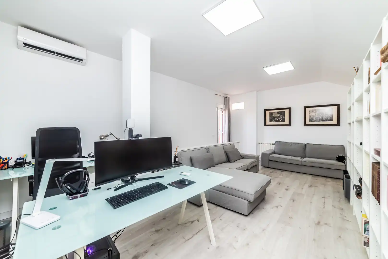 Sala d'estar de Casa adosada en venda en Móstoles amb Aire condicionat, Calefacció i Jardí privat