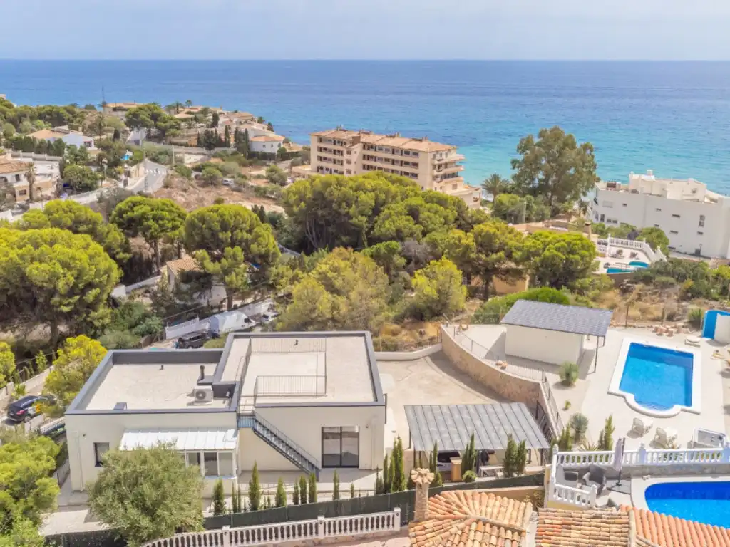 Exterior view of Houses for sale in El Campello  with Air Conditioner, Swimming Pool and Furnished