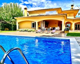 Vista exterior de Casa o xalet en venda en Avinyonet de Puigventós amb Aire condicionat, Calefacció i Terrassa