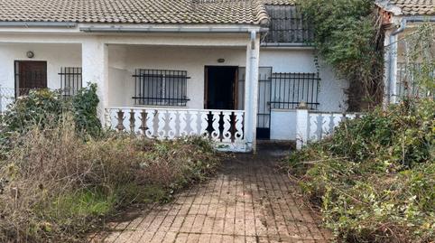 Foto 3 de Casa adosada en venda a Calle Madroño, Trijueque, Guadalajara