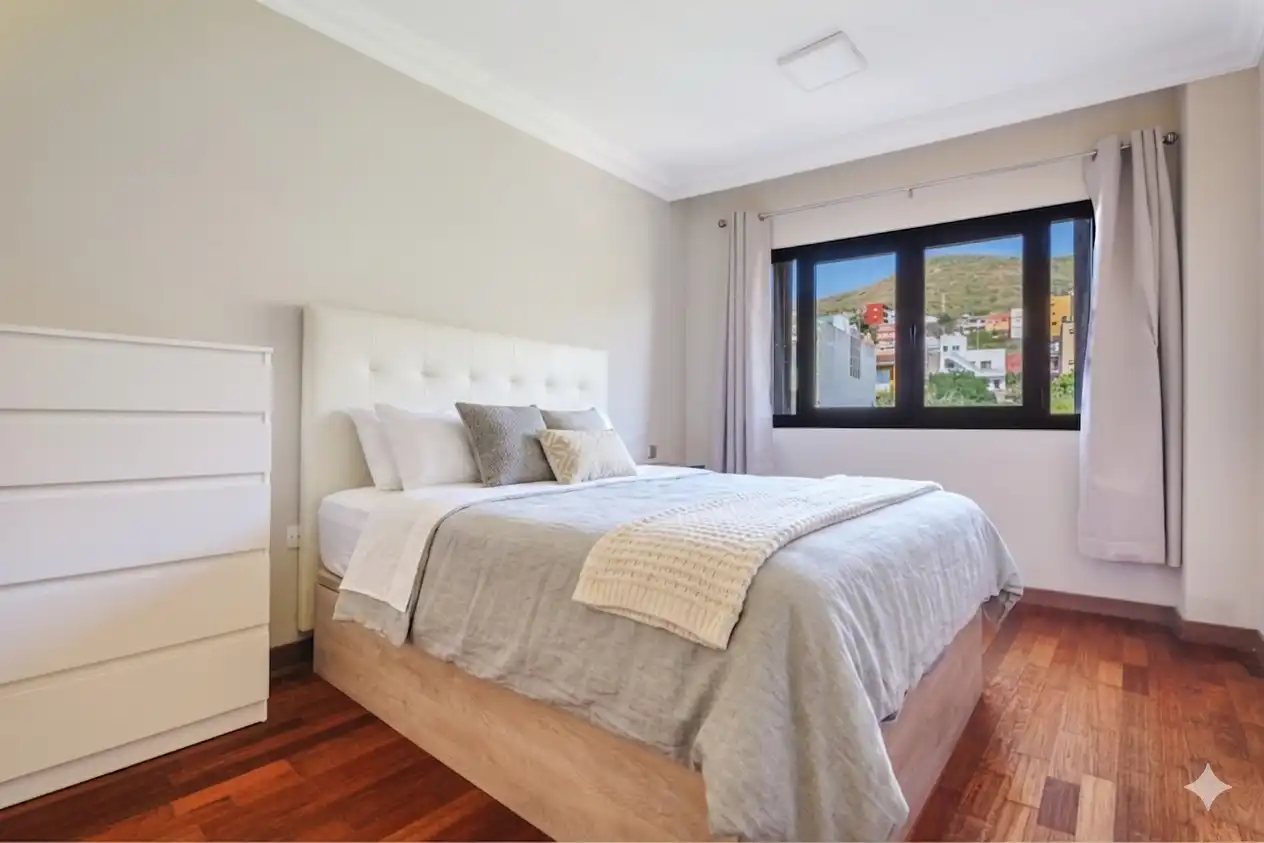 Bedroom of Flat for sale in San Cristóbal de la Laguna  with Furnished, Oven and Washing machine