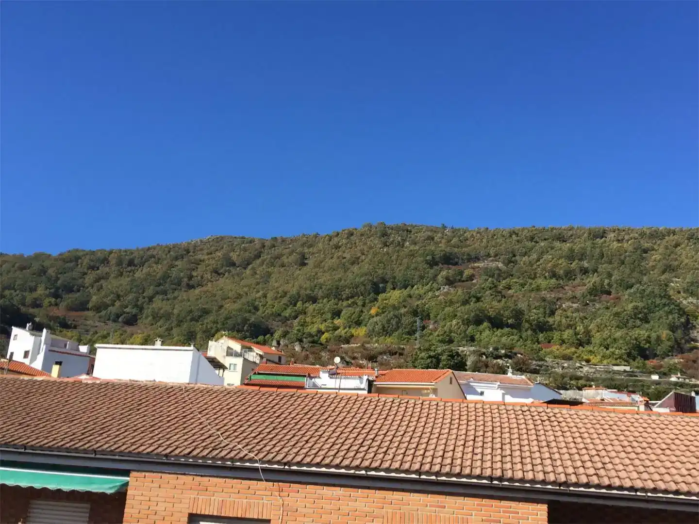 Vista exterior de Ático en venta en El Torno  con Aire acondicionado, Trastero y Balcón