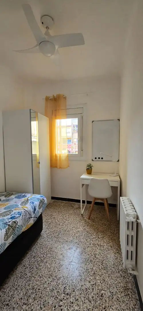 Habitación de Piso de alquiler en Manresa con Calefacción, Amueblado y Horno