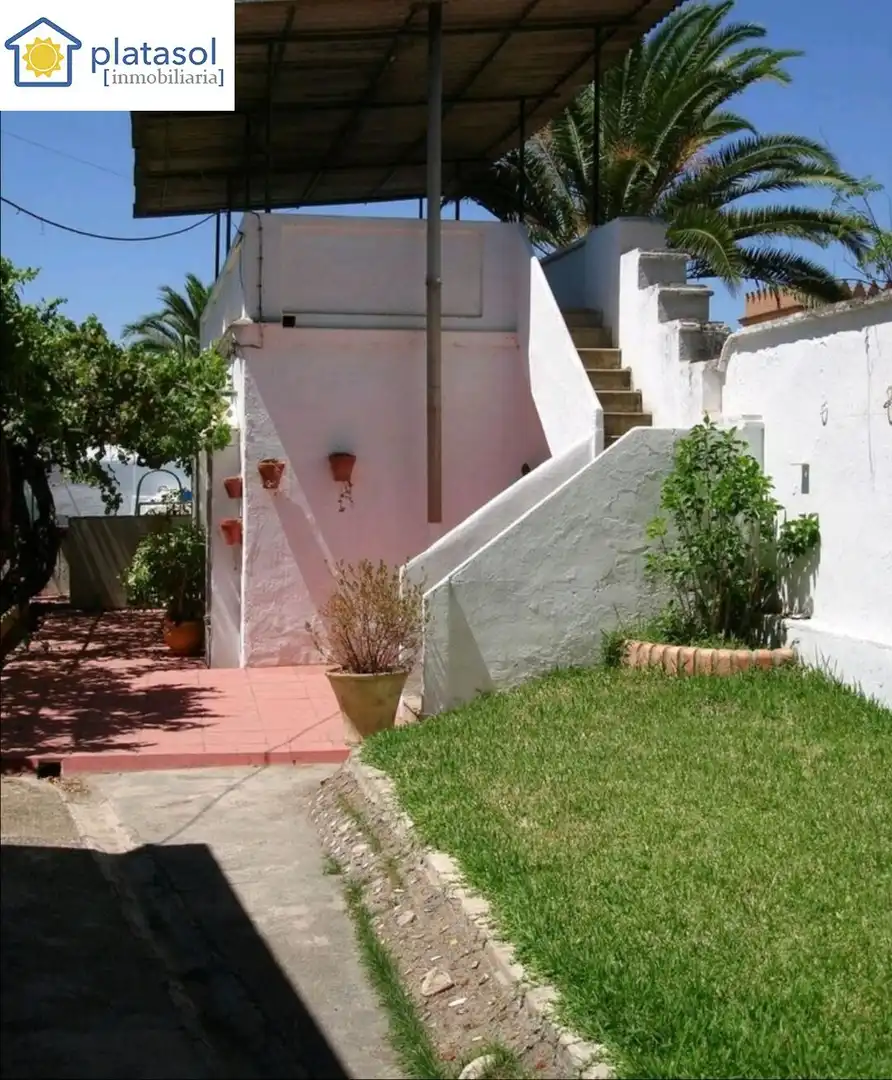 Vista exterior de Casa o chalet en venta en Villanueva del Río y Minas con Aire acondicionado, Calefacción y Jardín privado