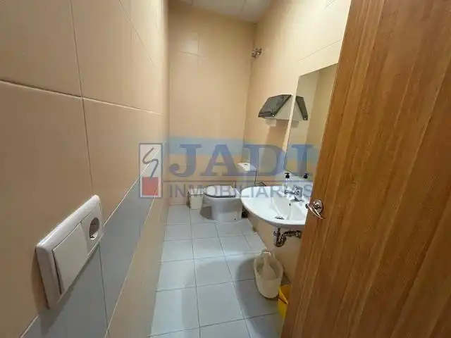 Local comercial de lloguer a Valdepeñas, imagen 7