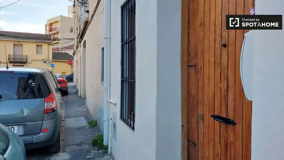 Flat with terrace to rent in Benicalap, imagen 4