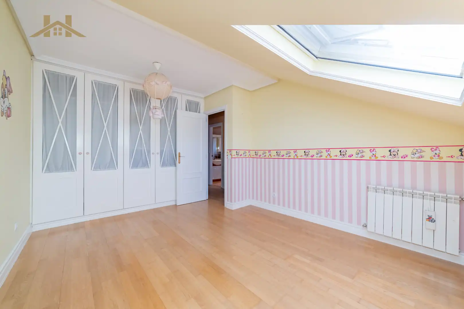 Schlafzimmer von Einfamilien-Reihenhaus zum Verkauf in Seseña mit Klimaanlage, Heizung und Privatgarten