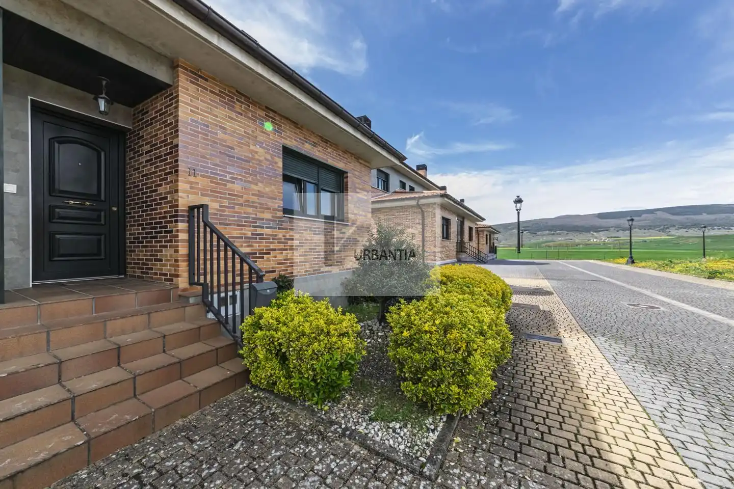 Vista exterior de Casa adosada en venta en Cendea de Olza / Oltza Zendea con Calefacción, Jardín privado y Parquet