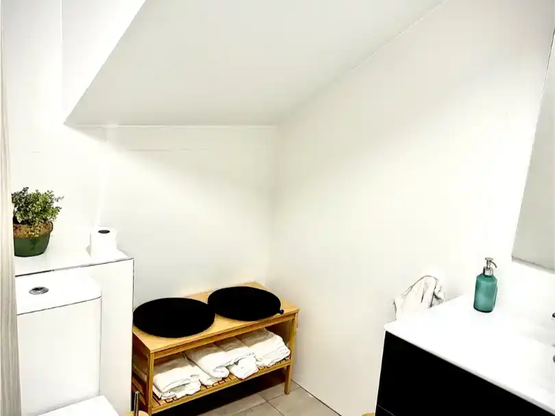 Badezimmer von Wohnungen zur Miete in Torremolinos mit Klimaanlage und Schwimmbad