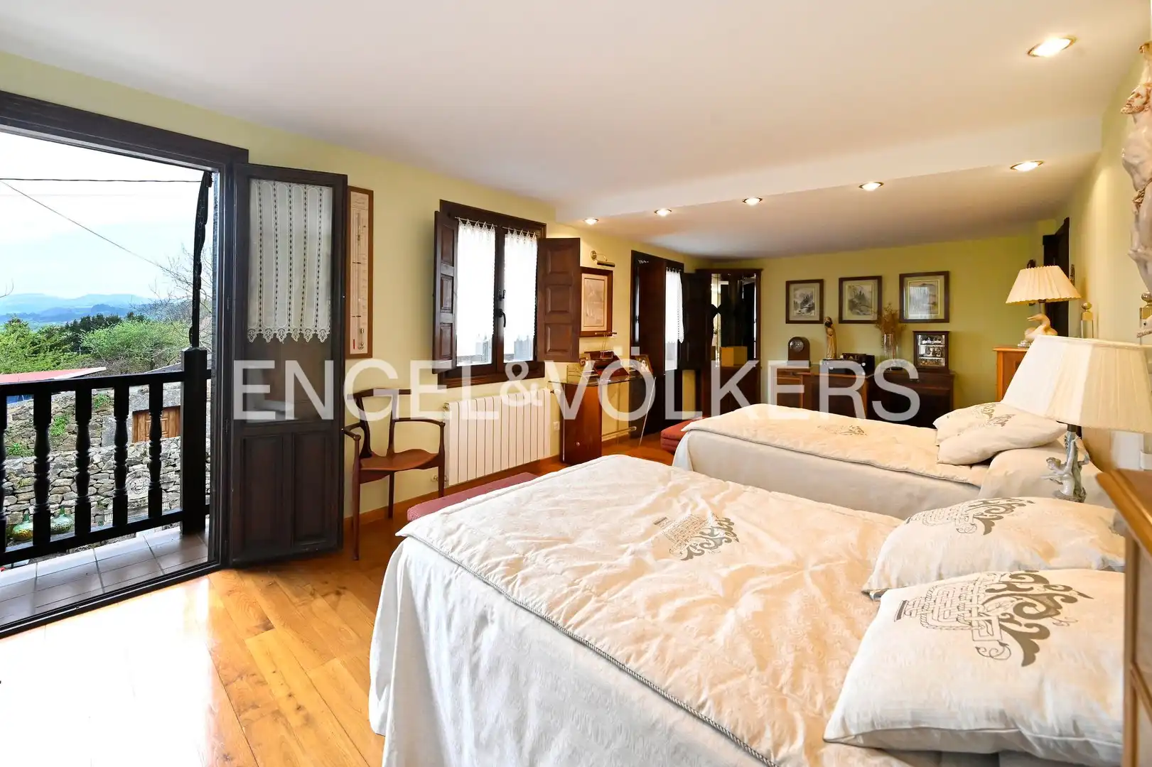 Habitación de Casa o chalet en venta en Reocín con Calefacción, Jardín privado y Terraza