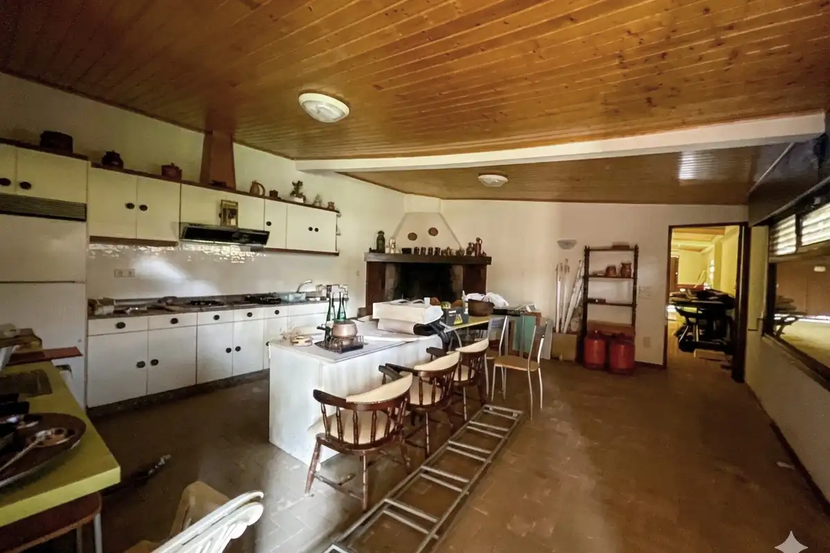Cocina de Casa o chalet en venta en Oleiros con Calefacción, Jardín privado y Parquet