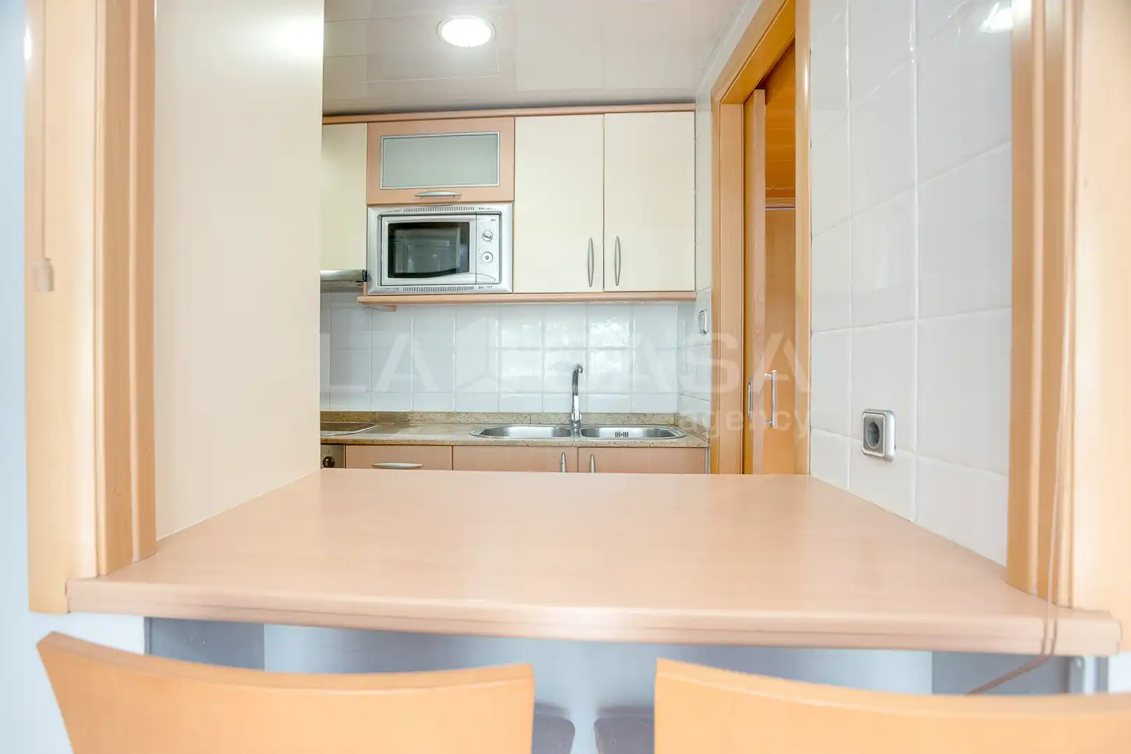 Cuina de Pis en venda en Barcelona amb Aire condicionat, Calefacció i Forn