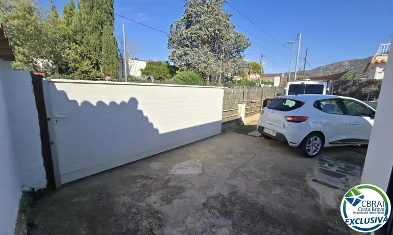Aparcament de Casa o xalet en venda en Roses amb Calefacció, Jardí privat i Traster