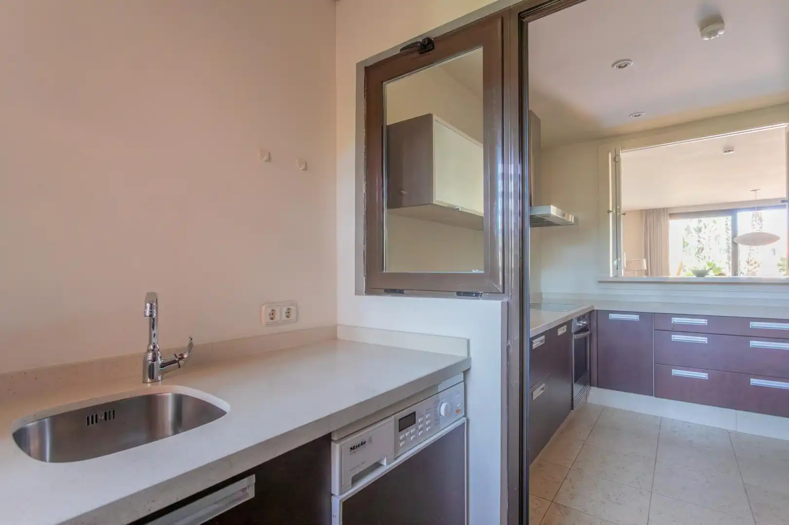 Cocina de Apartamento en venta en Chiclana de la Frontera con Jardín privado y Piscina comunitaria