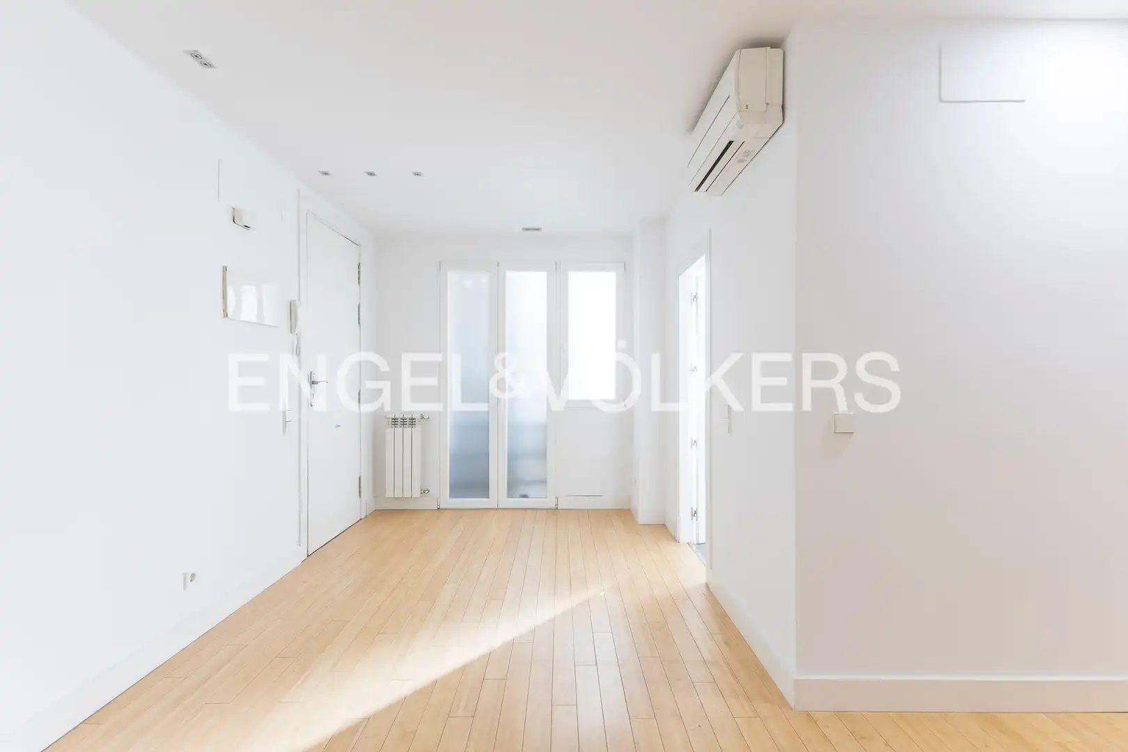Wohnzimmer von Wohnung zur Miete in Madrid mit Klimaanlage, Heizung und Parkett