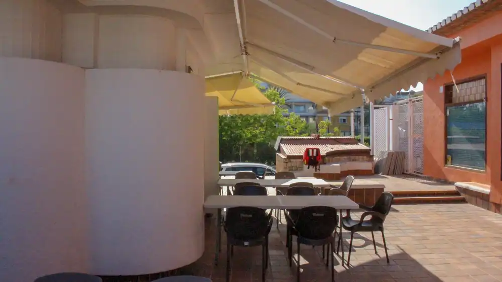 Locale commerciale in vendita a Las Marinas / Les Marines, imagen 2
