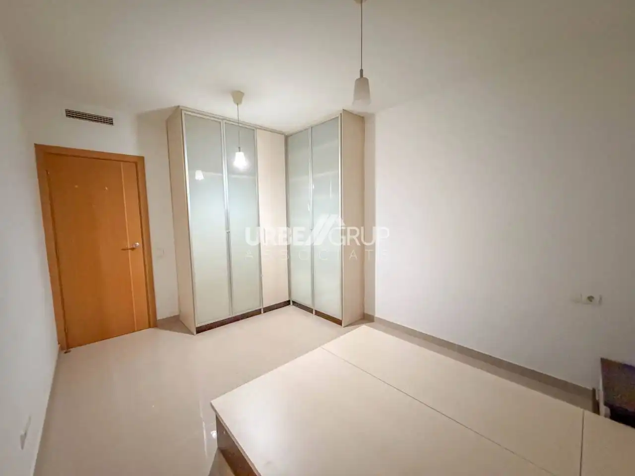 Habitación de Piso en venta en Martorell con Aire acondicionado y Terraza