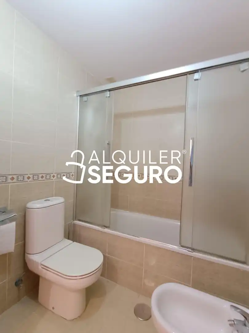 Bany de Casa o xalet de lloguer en Aranjuez amb Calefacció, Terrassa i Traster