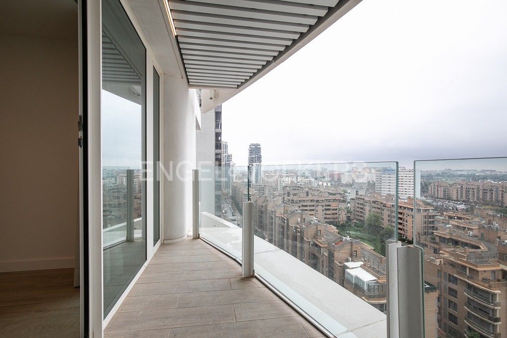 Terrace of Apartment for sale in  Valencia Capital  with Air Conditioner, Heating and Swimming Pool