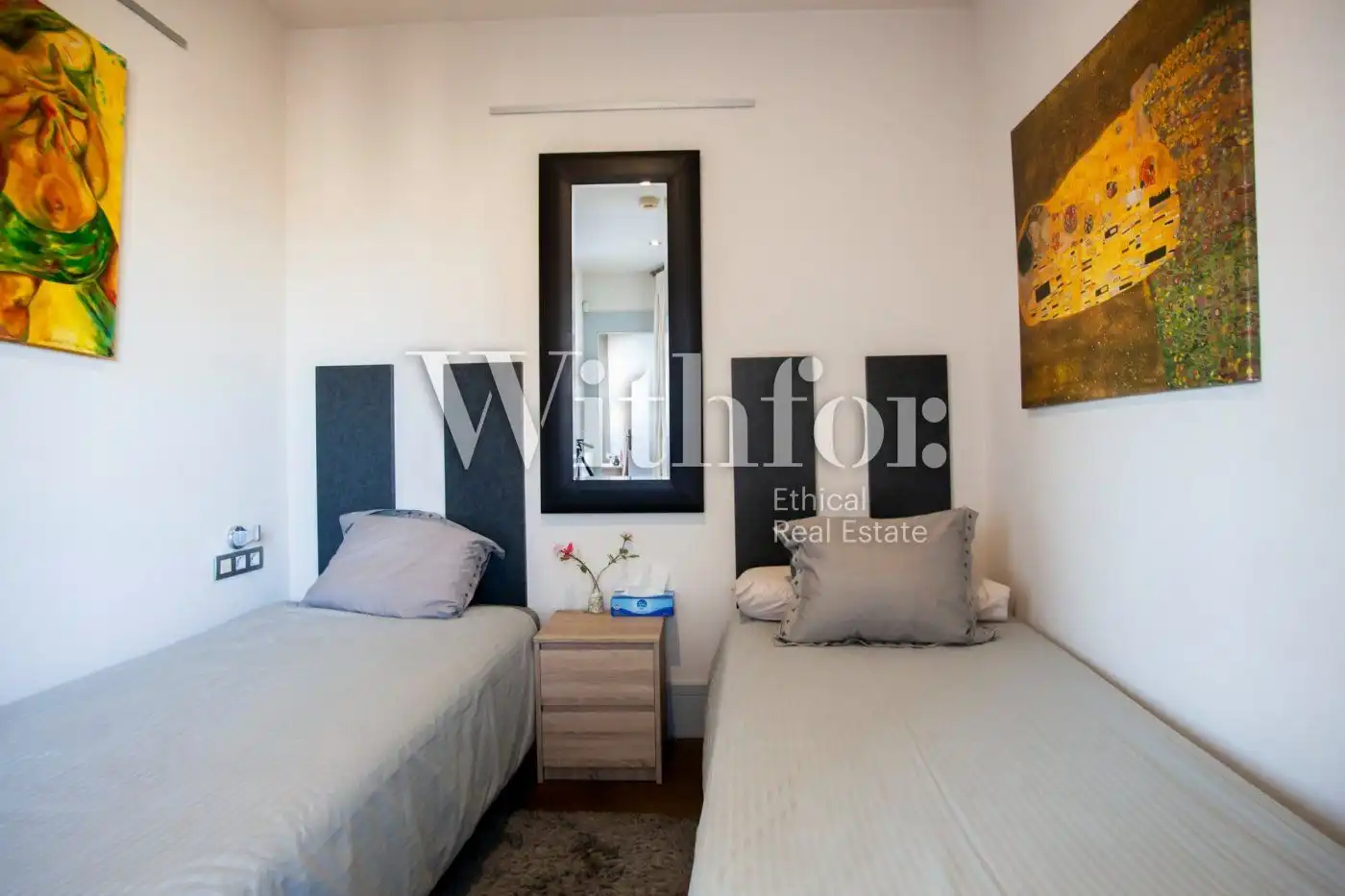 Habitación de Ático en venta en Barcelona con Aire acondicionado, Calefacción y Parquet