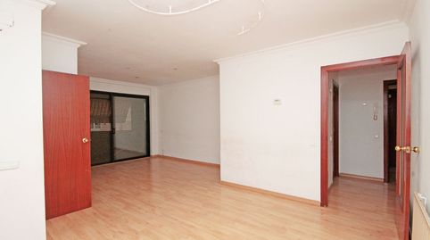 Foto 2 de Piso en venta en Pj Castellón, Ca n'Oriol, Rubí