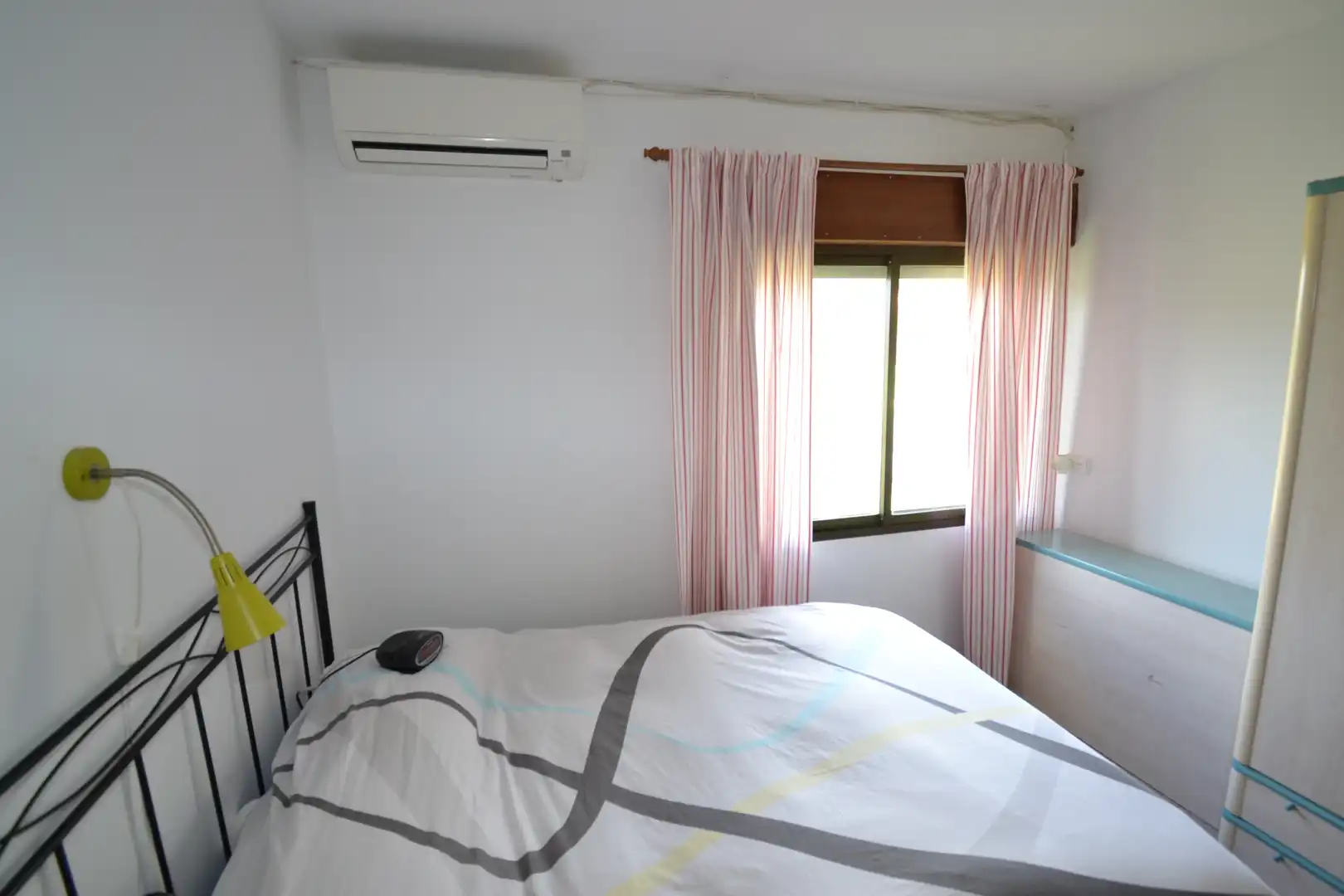 Habitación de Casa o chalet en venta en Villar del Pedroso con Aire acondicionado, Calefacción y Jardín privado