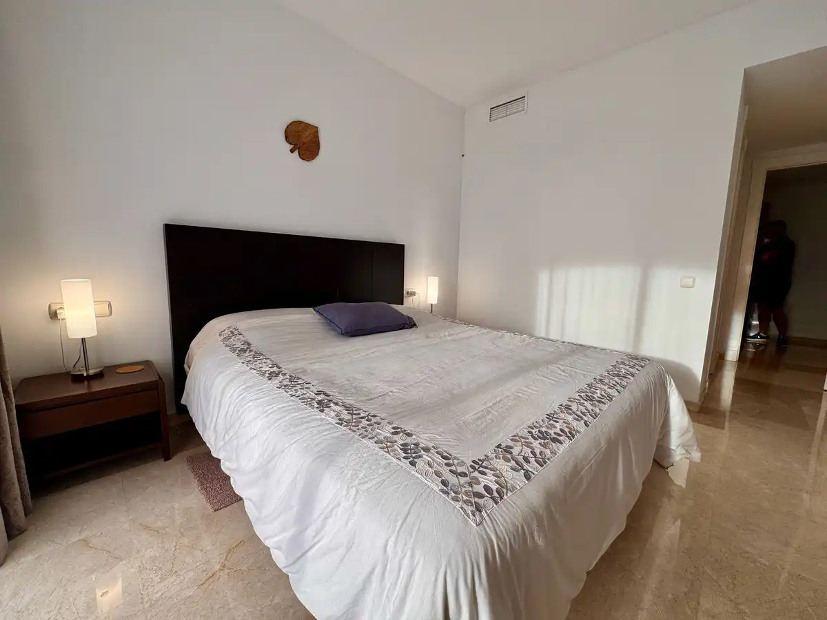 Dormitori de Planta baixa en venda en Mijas amb Aire condicionat, Jardí privat i Terrassa